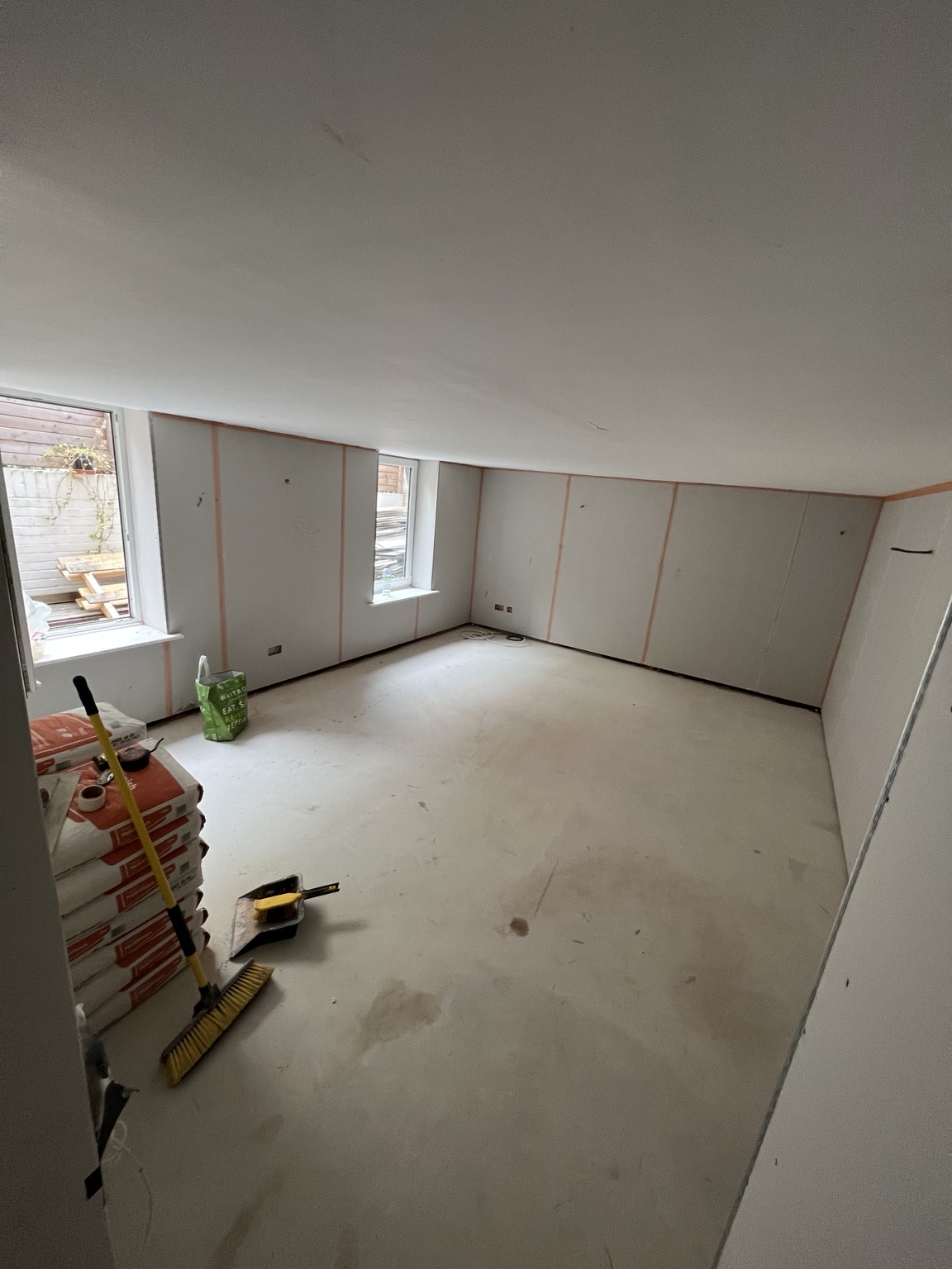Wall lining and joint preparation